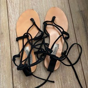 Tie around ankle sandals